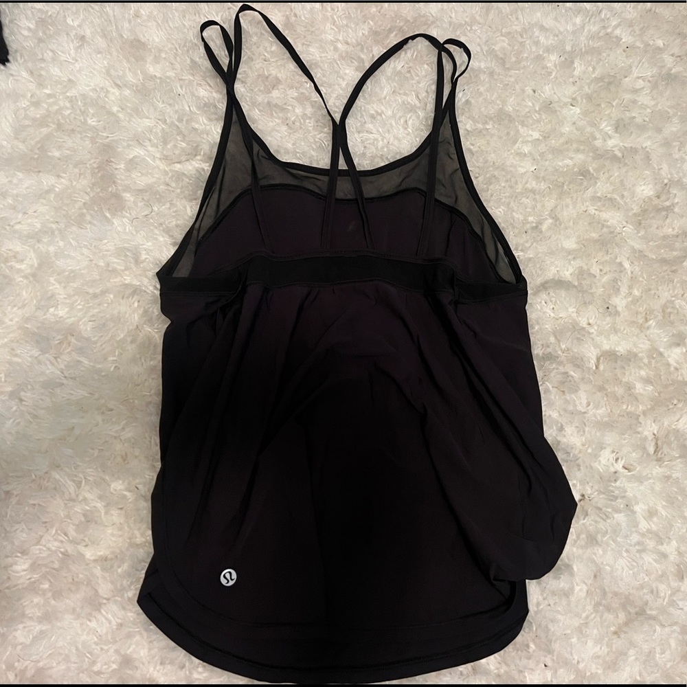 Lululemon tank size 6🖤